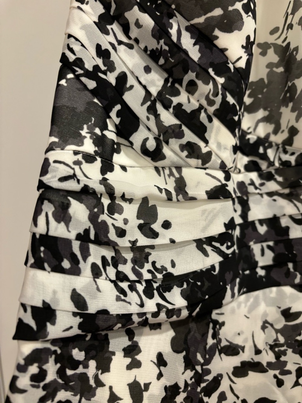 White House Black Market NEW Chiffon Halter Floral Midi Dress White Black 12 - Picture 12 of 16